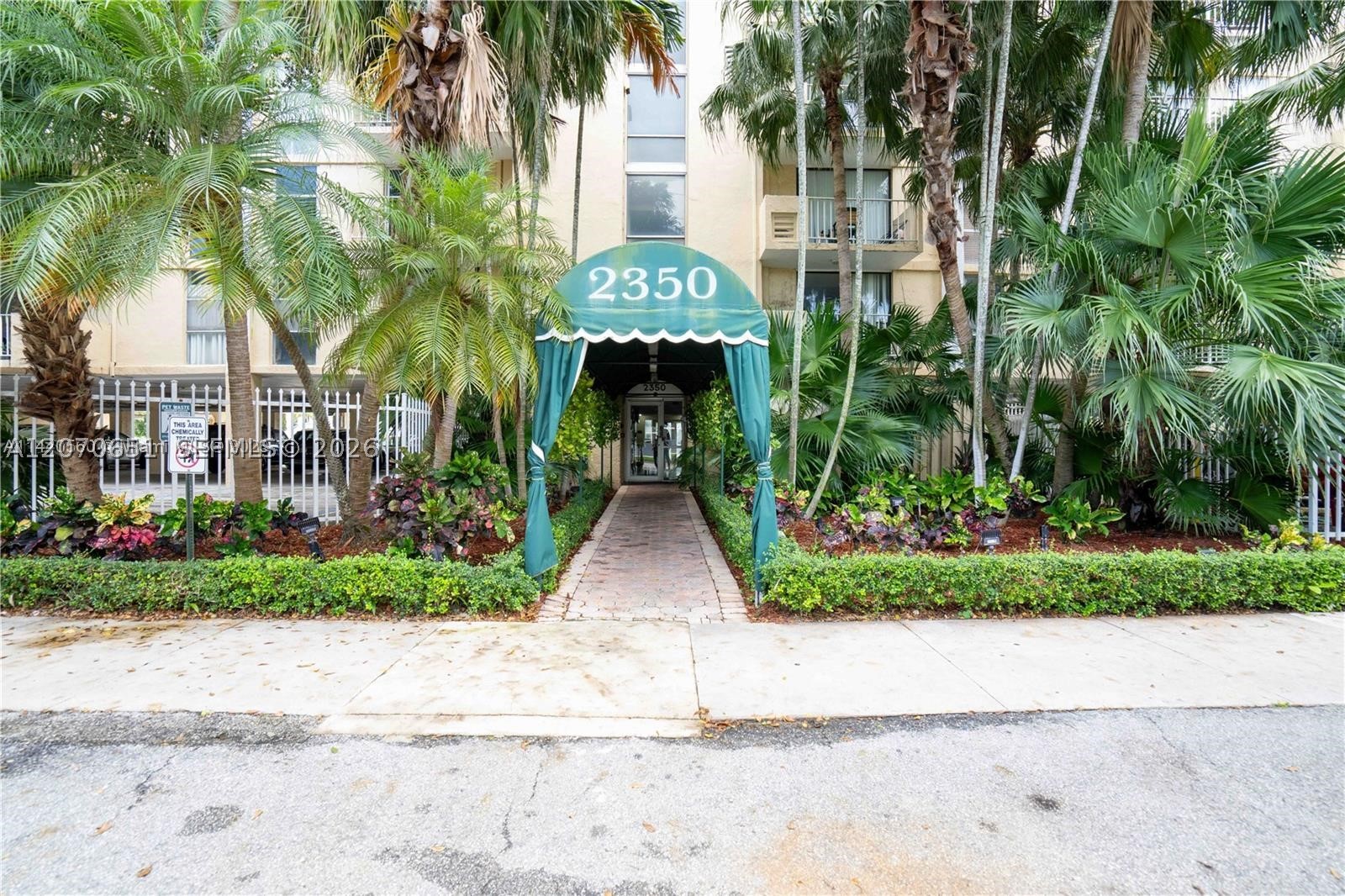 2350 NE 135th St #403, North Miami FL 33181