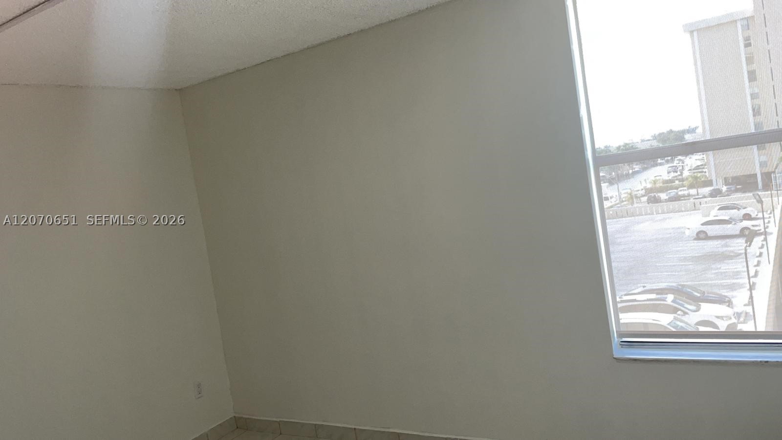 2350 NE 135th St #403, North Miami FL 33181