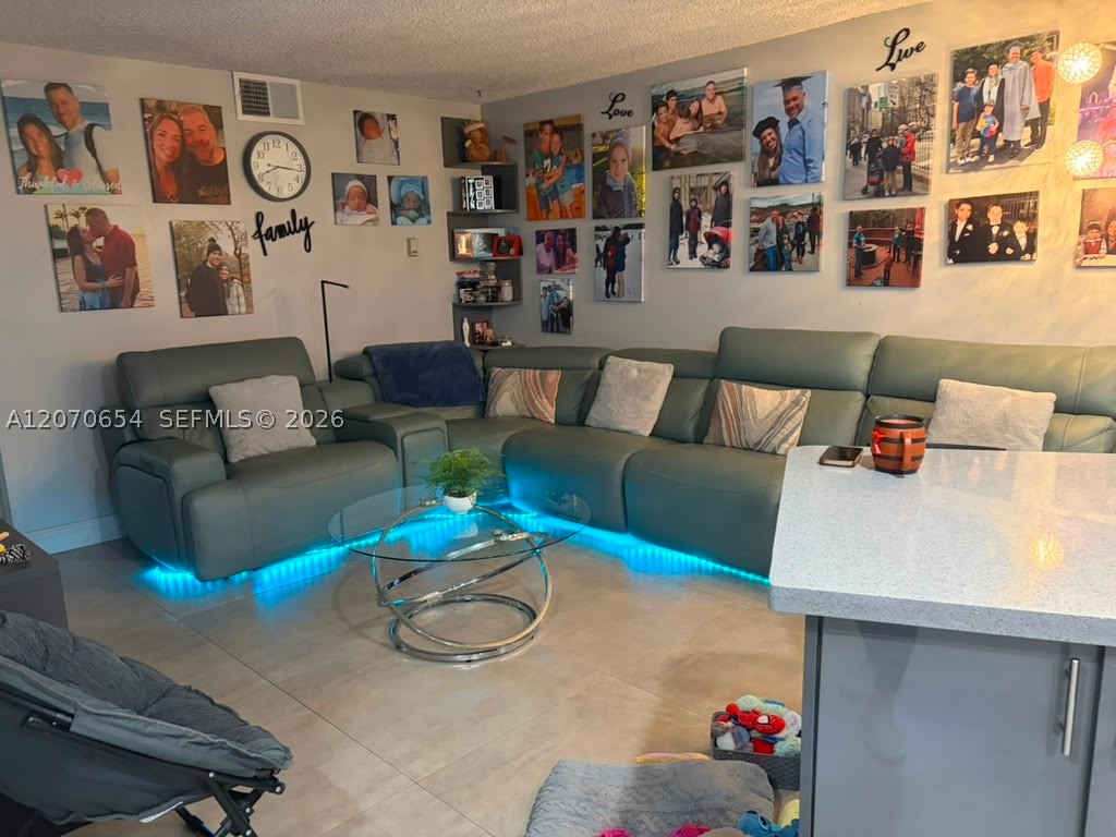 10051 SW 147th Pl, Miami FL 33196