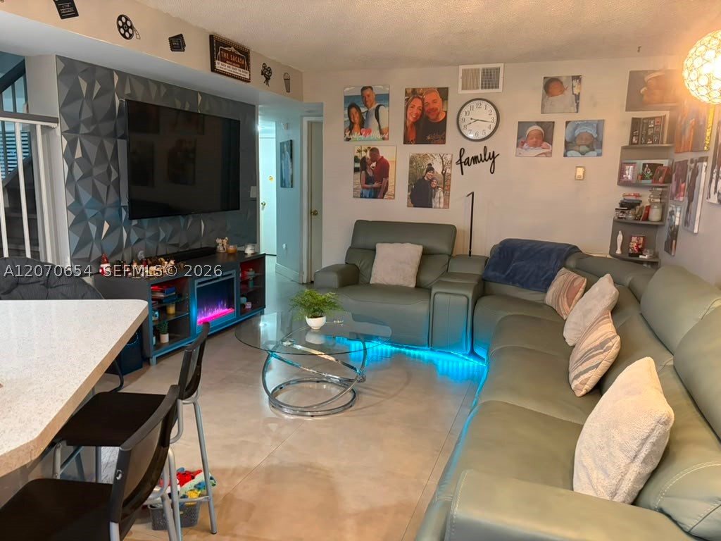 10051 SW 147th Pl, Miami FL 33196