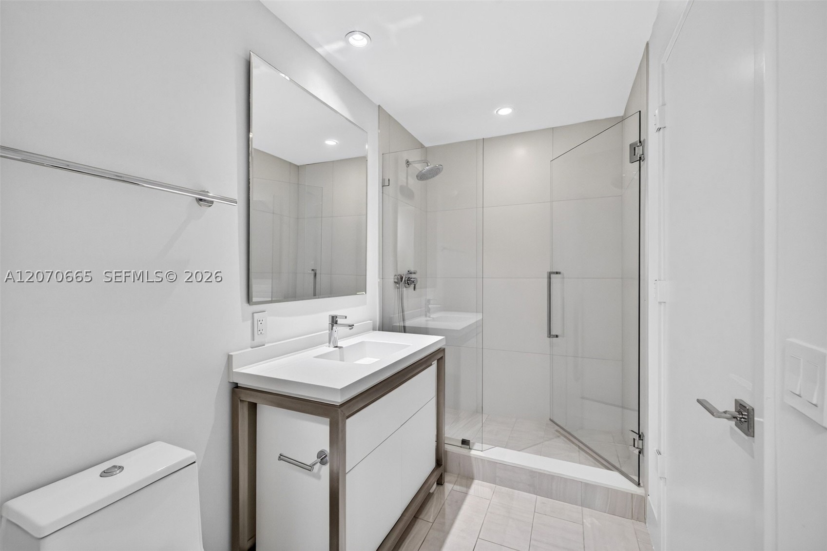 2000 Metropica Way #2111, Sunrise FL 33323