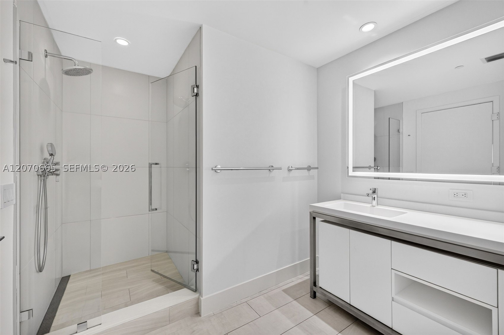 2000 Metropica Way #2111, Sunrise FL 33323