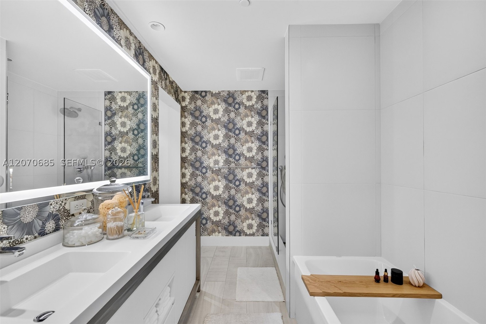2000 Metropica Way #1901, Sunrise FL 33323