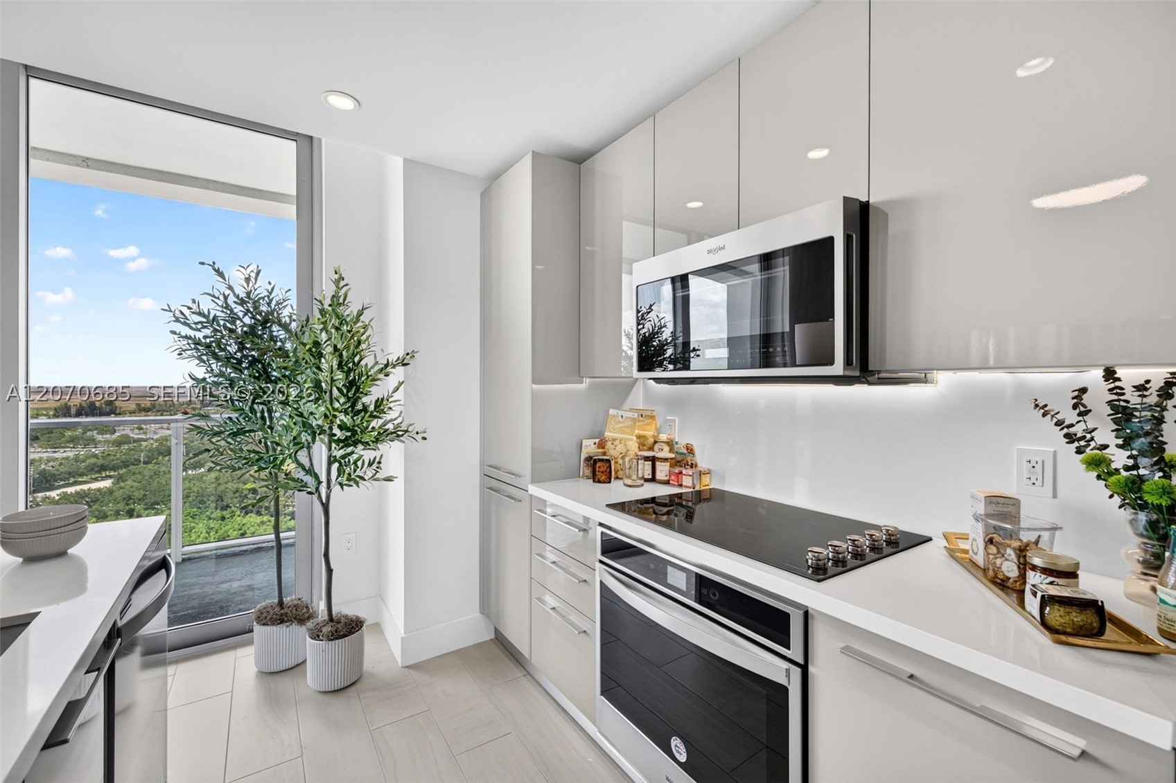 2000 Metropica Way #1901, Sunrise FL 33323