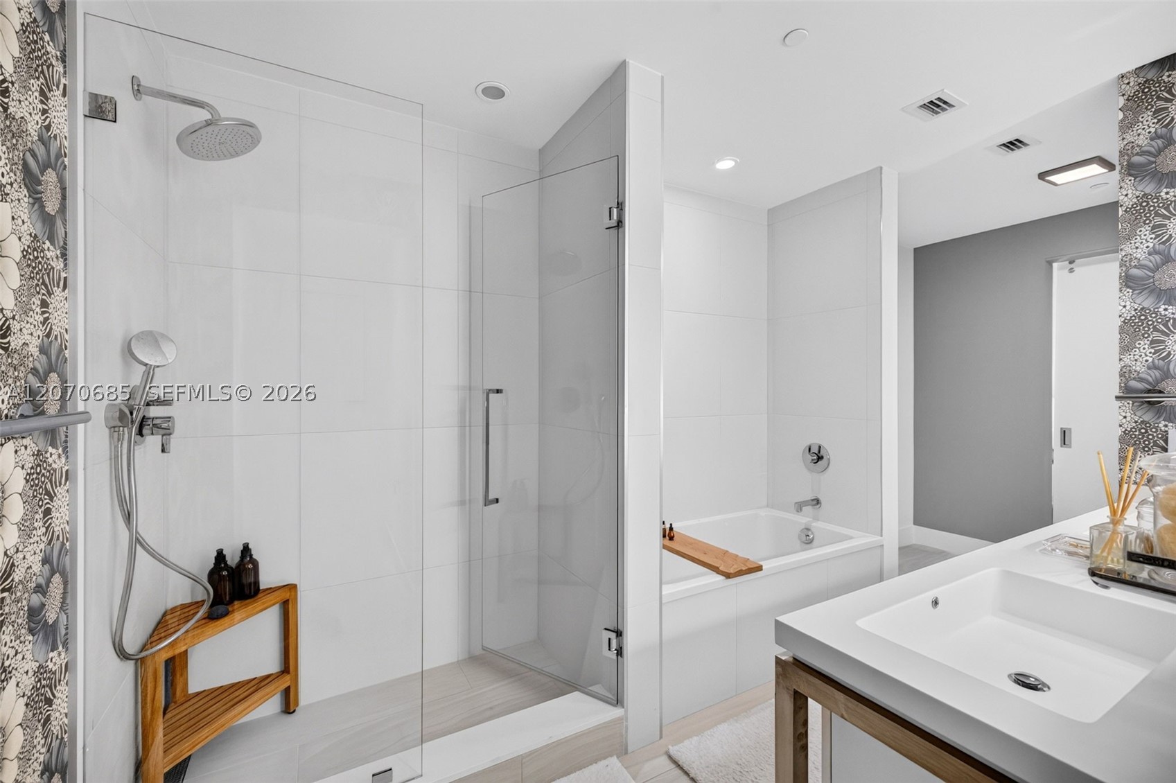 2000 Metropica Way #1901, Sunrise FL 33323