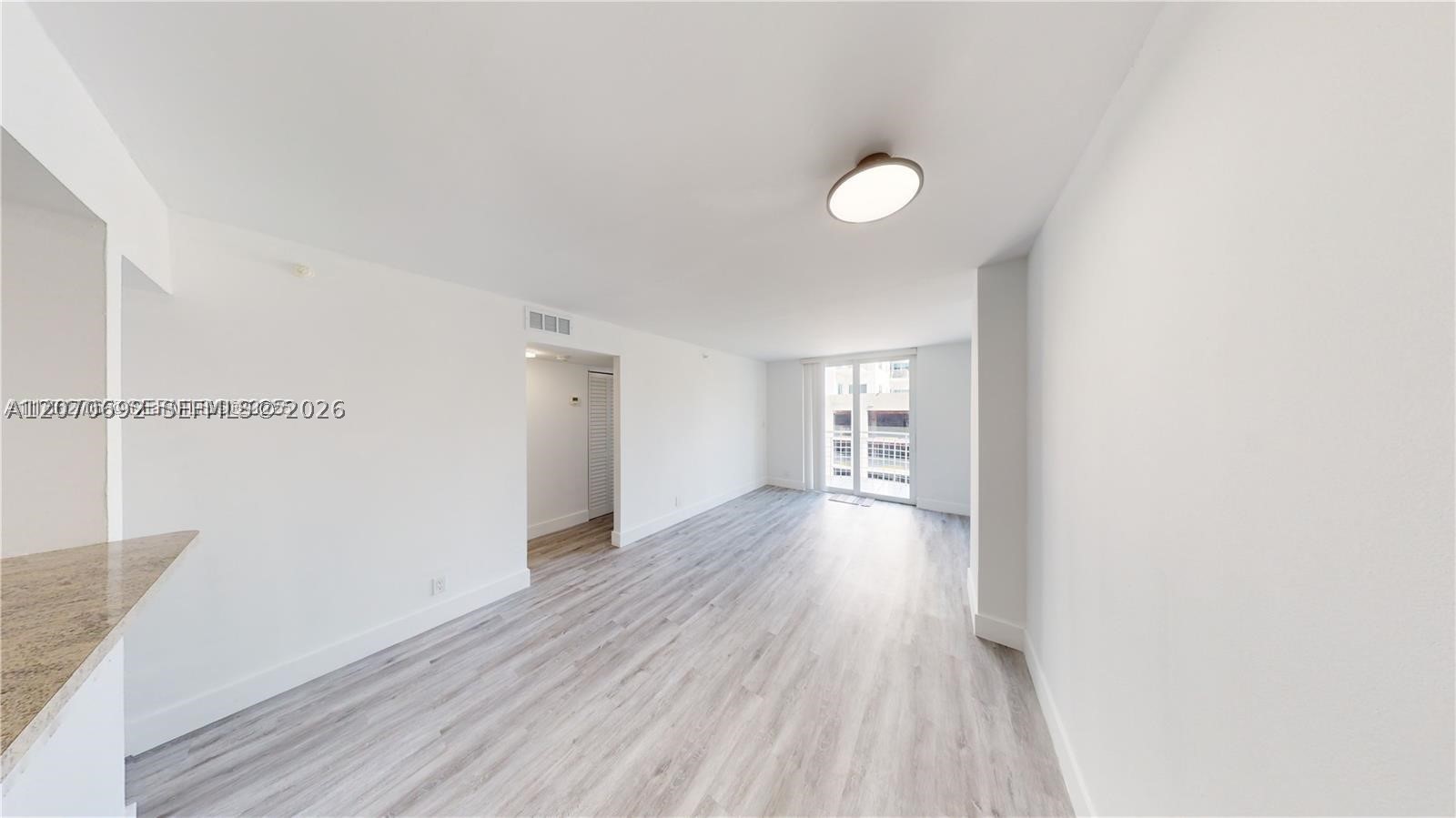 501 SW 1st St #607, Miami FL 33130