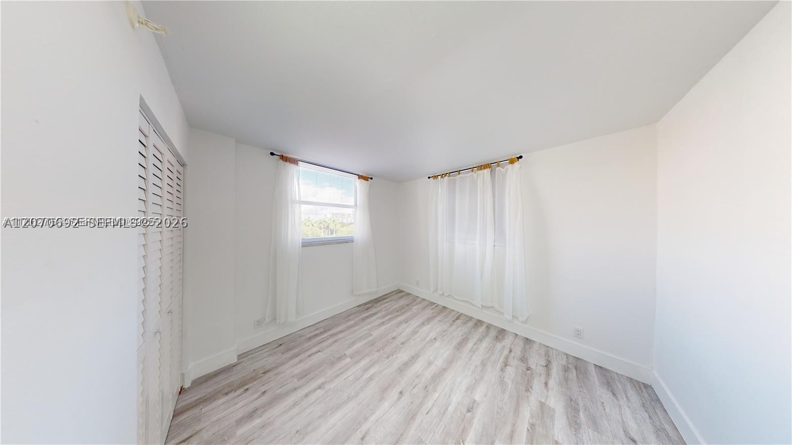 501 SW 1st St #607, Miami FL 33130