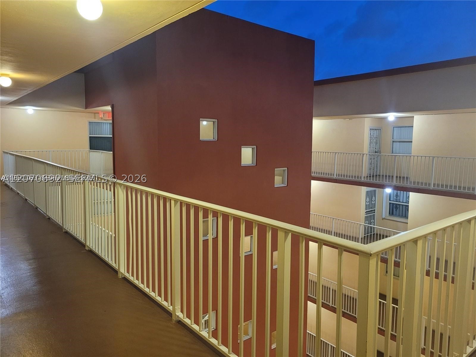 501 SW 1st St #607, Miami FL 33130