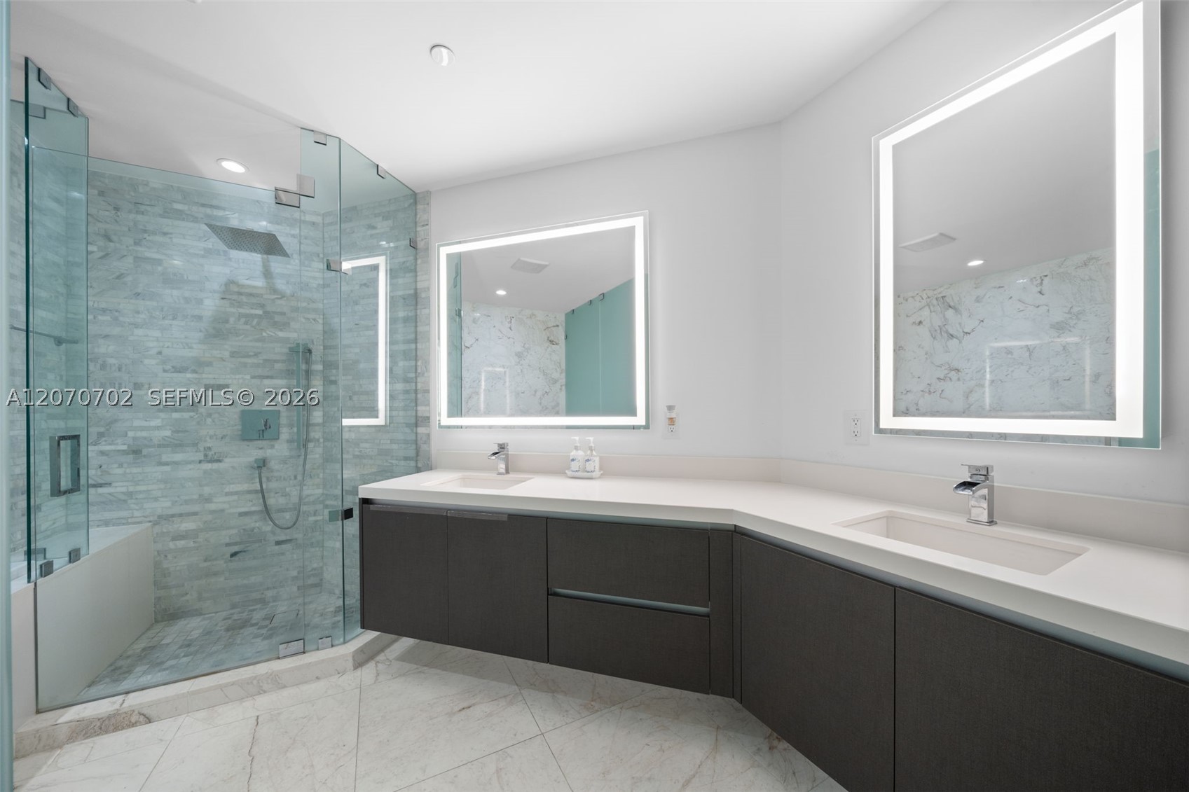 851 NE 1st Ave #1610, Miami FL 33132