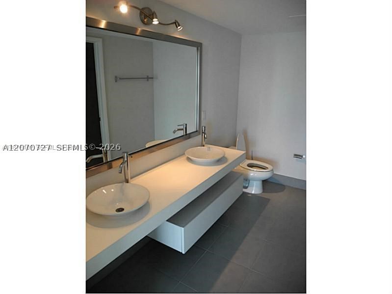 92 SW 3rd St #3402, Miami FL 33130