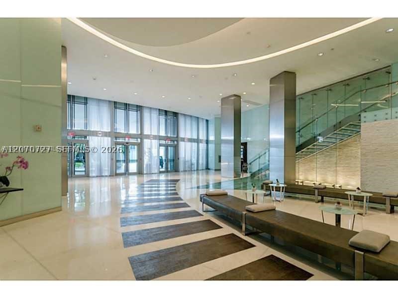 92 SW 3rd St #3402, Miami FL 33130