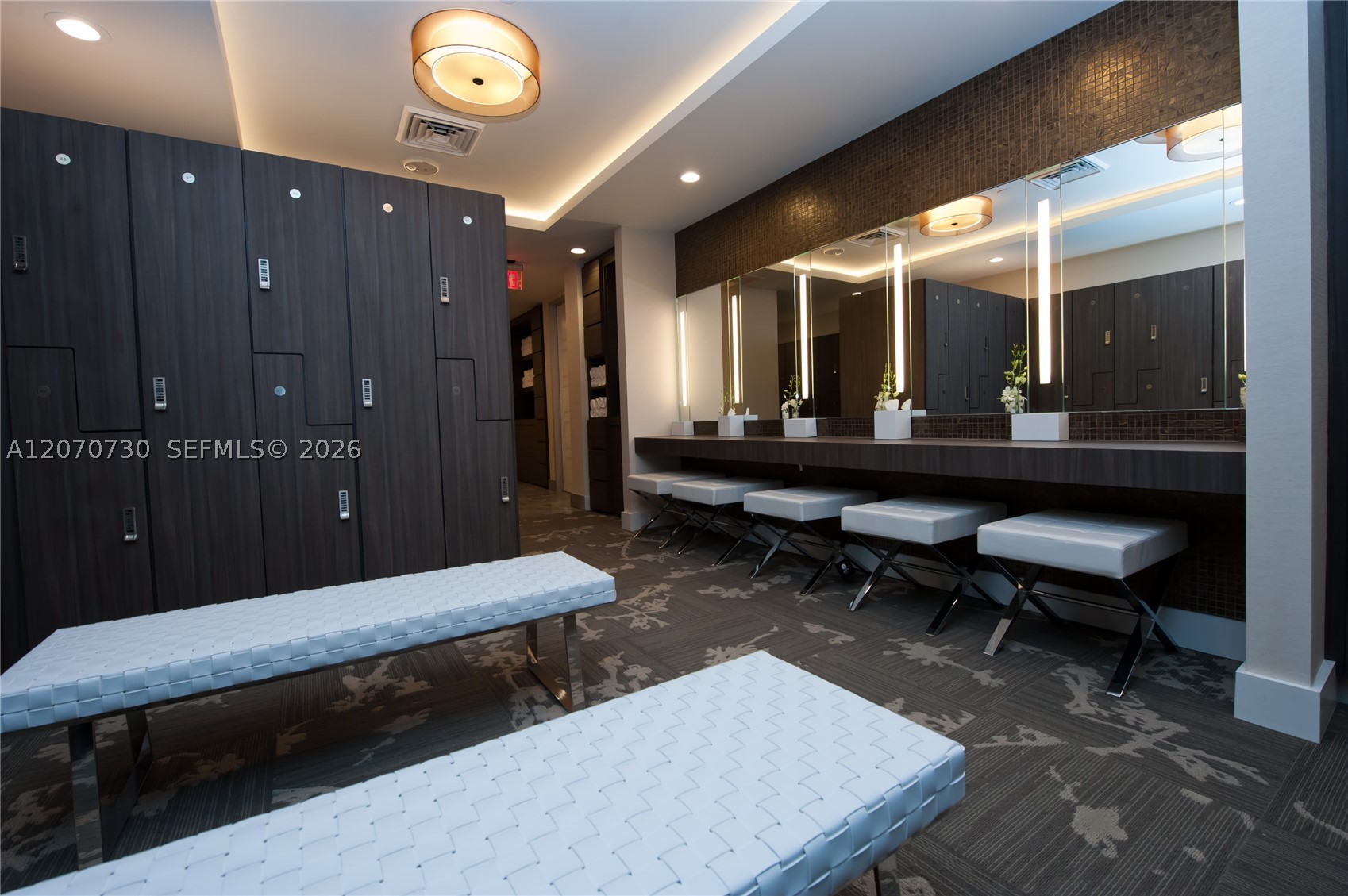 1000 W Island Blvd #1710, Aventura FL 33160