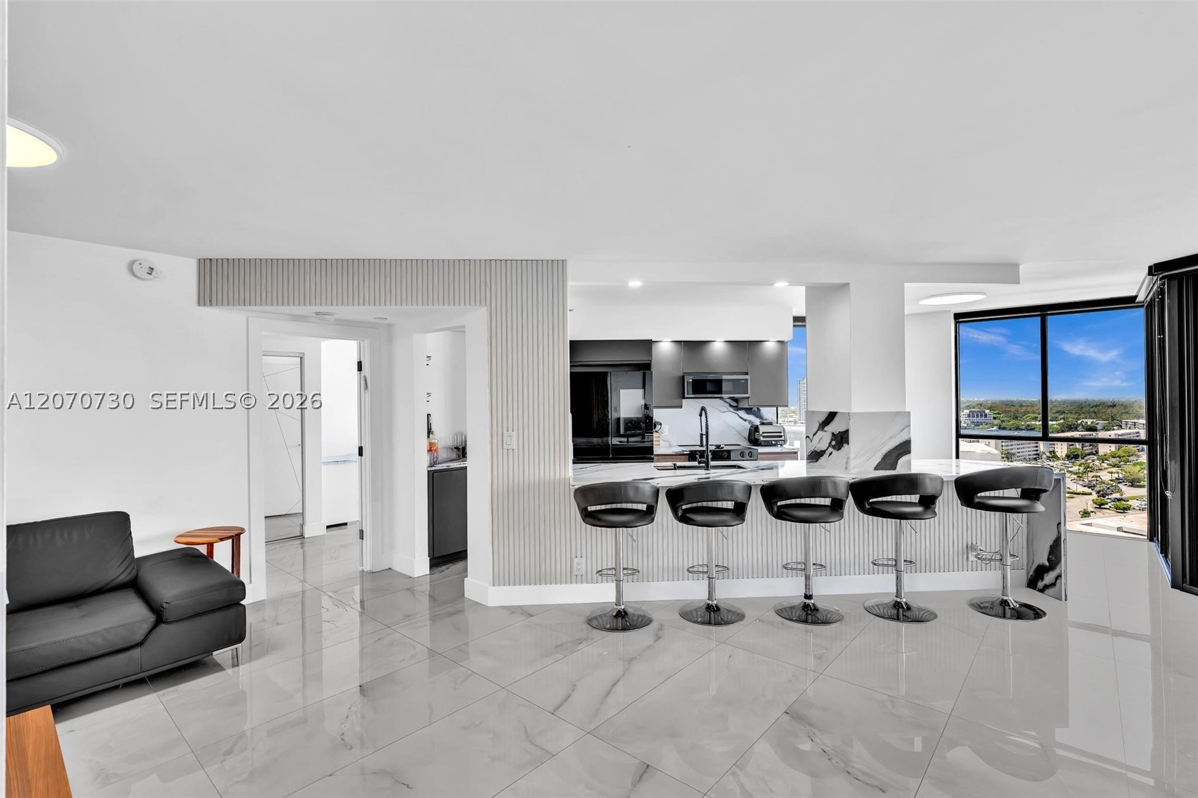 1000 W Island Blvd #1710, Aventura FL 33160
