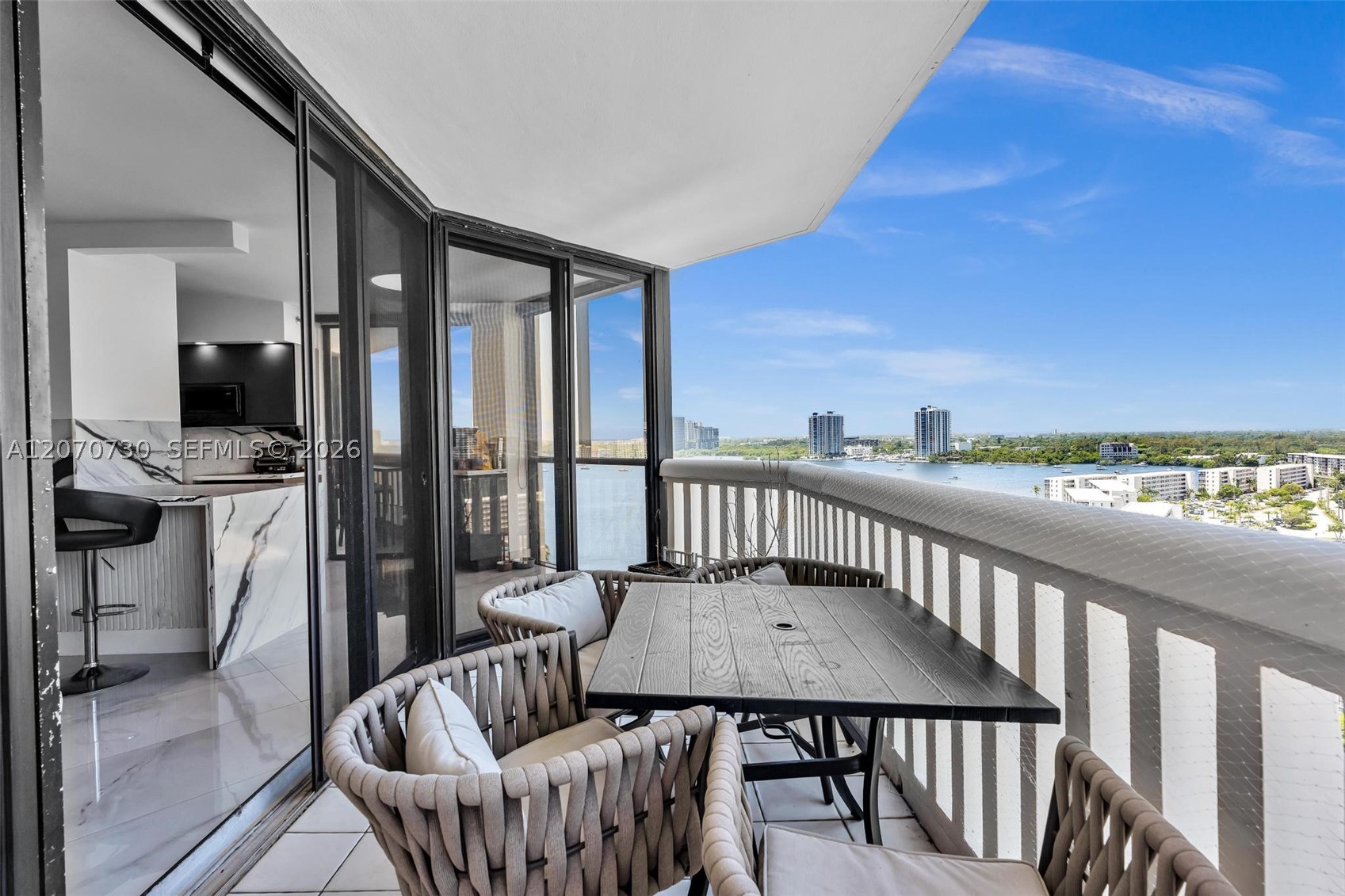 1000 W Island Blvd #1710, Aventura FL 33160