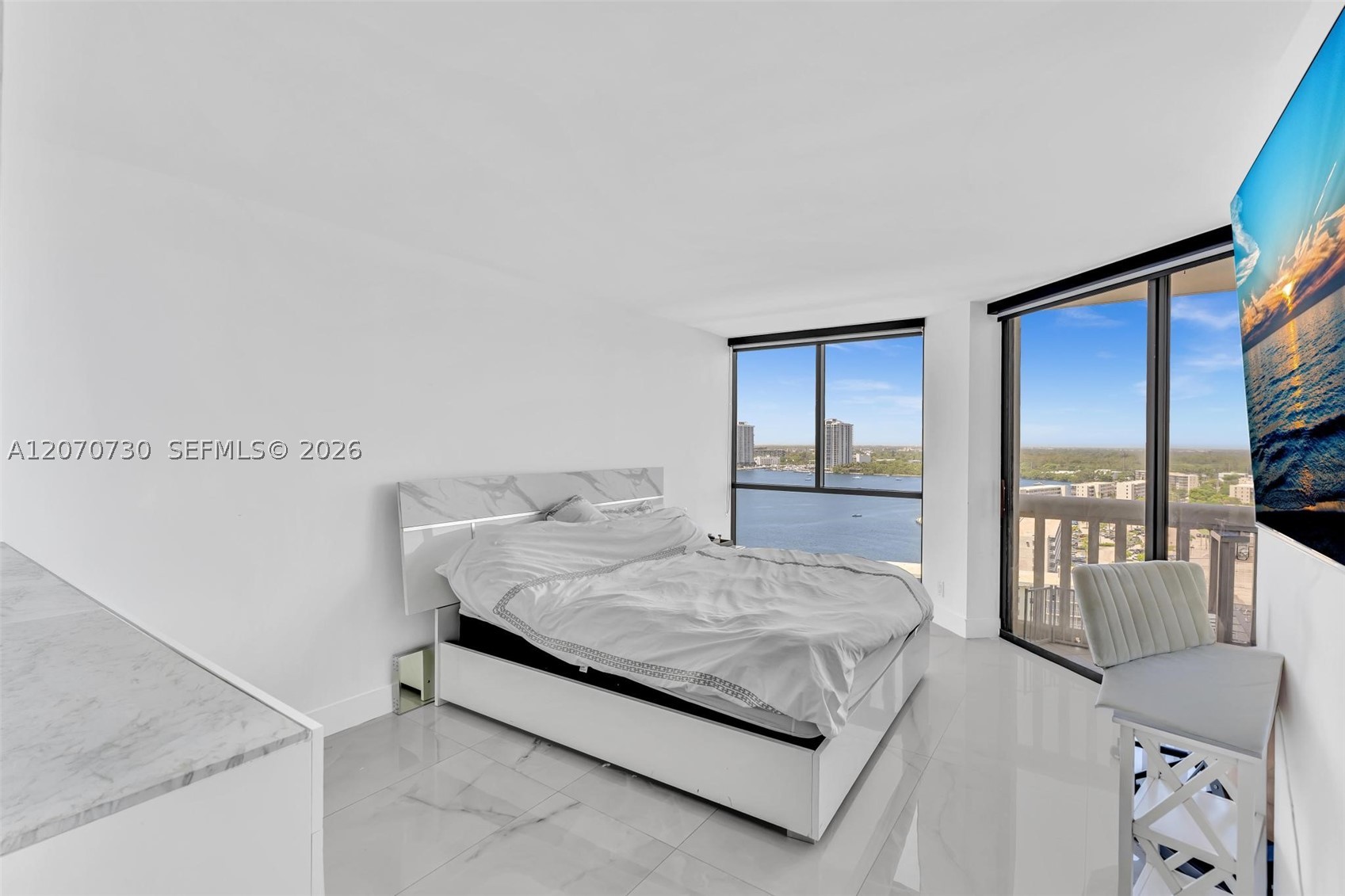 1000 W Island Blvd #1710, Aventura FL 33160