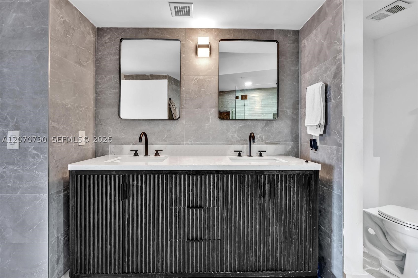 1000 W Island Blvd #1710, Aventura FL 33160