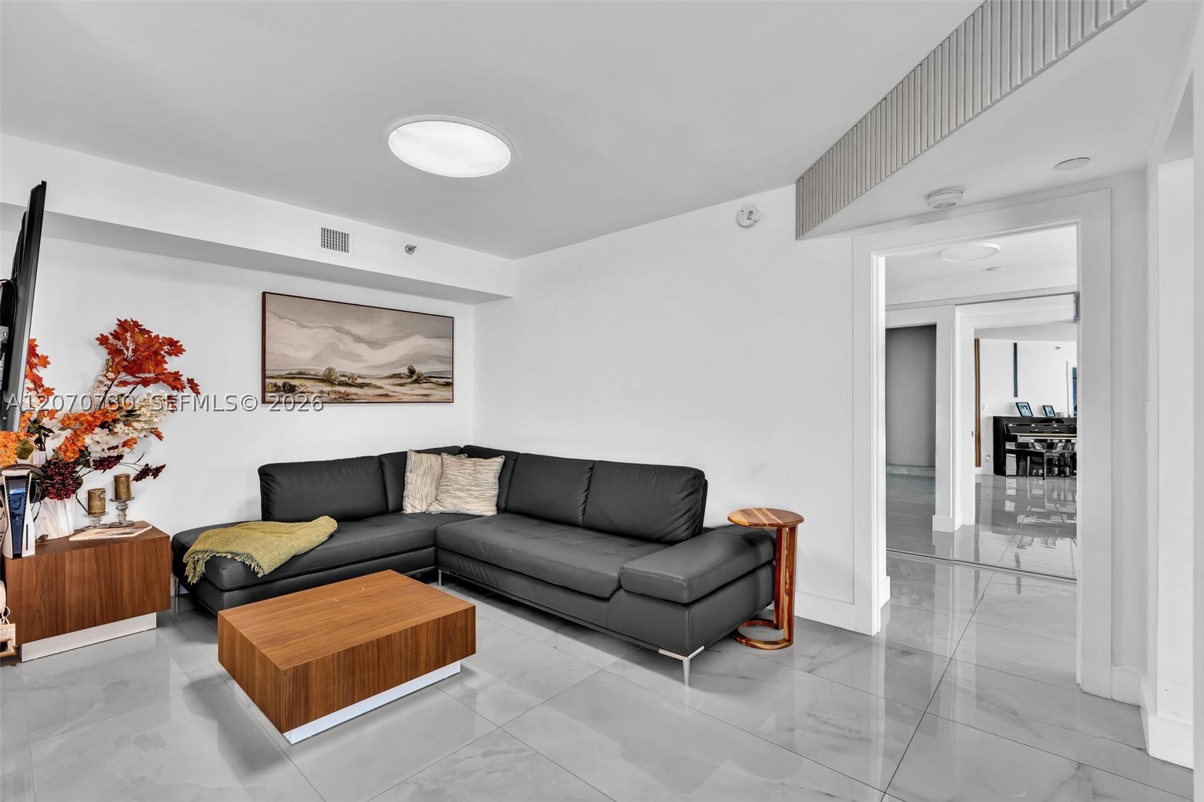 1000 W Island Blvd #1710, Aventura FL 33160