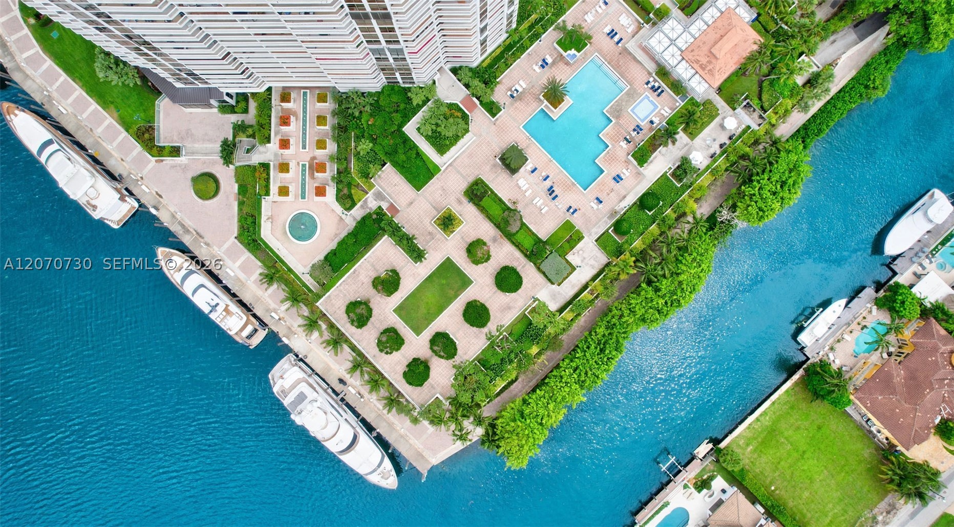 1000 W Island Blvd #1710, Aventura FL 33160