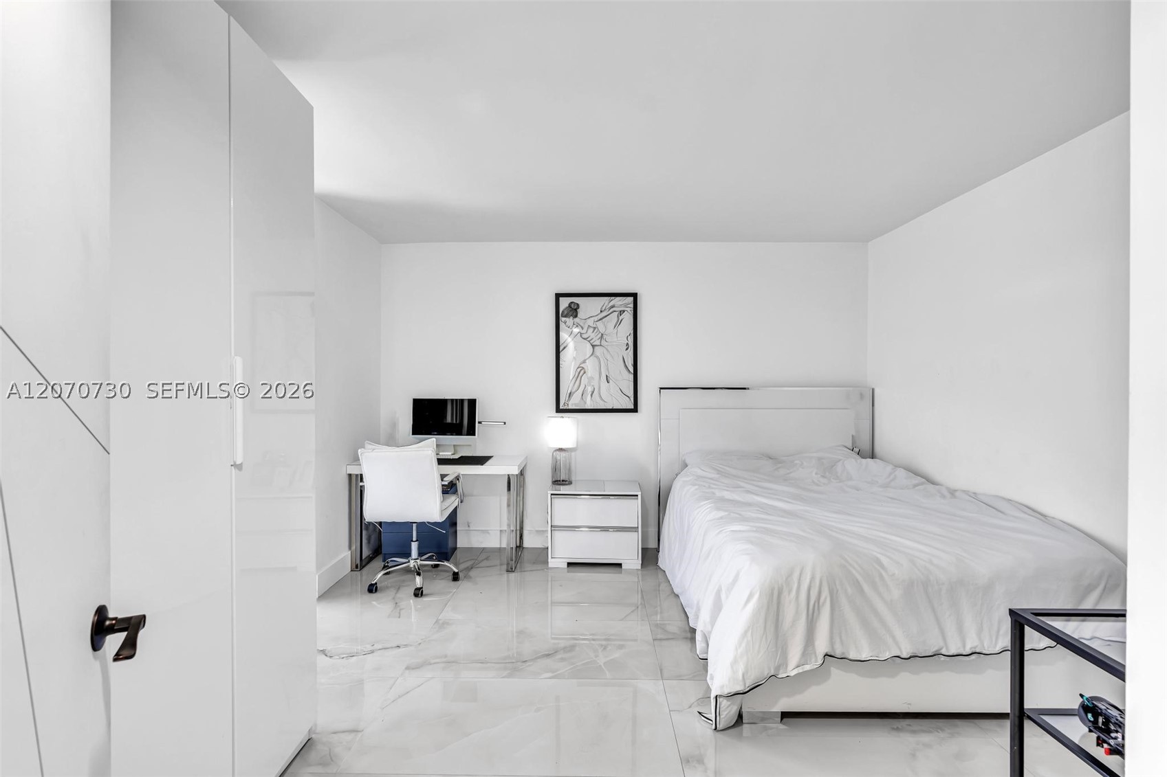 1000 W Island Blvd #1710, Aventura FL 33160