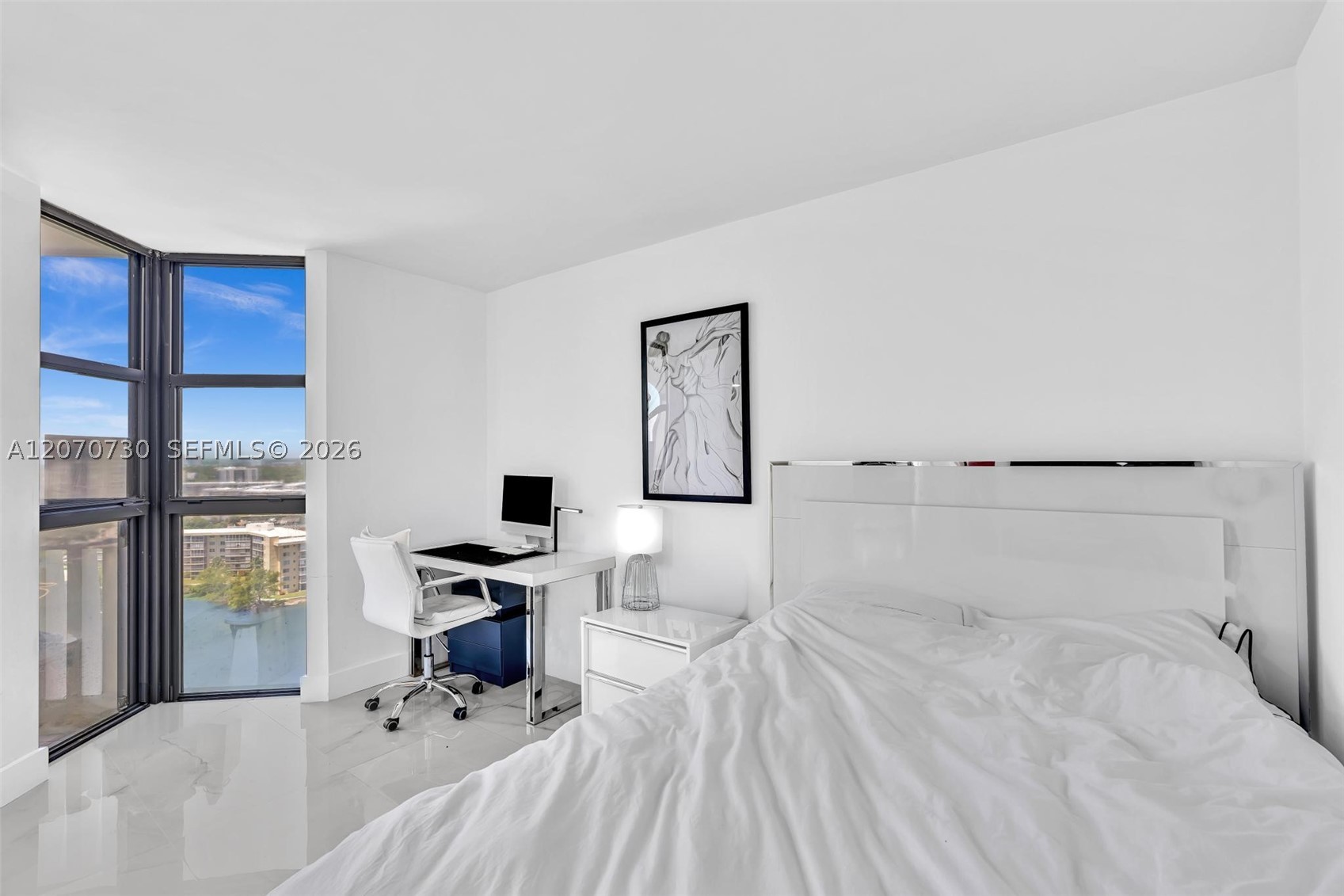 1000 W Island Blvd #1710, Aventura FL 33160