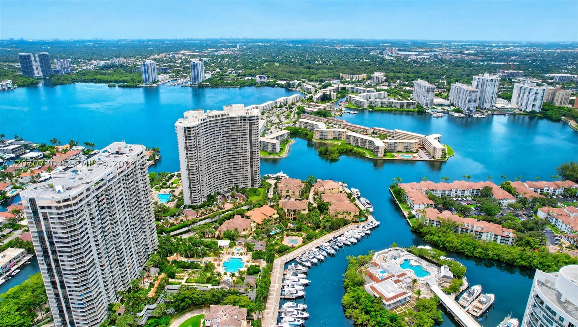 1000 W Island Blvd #1710, Aventura FL 33160