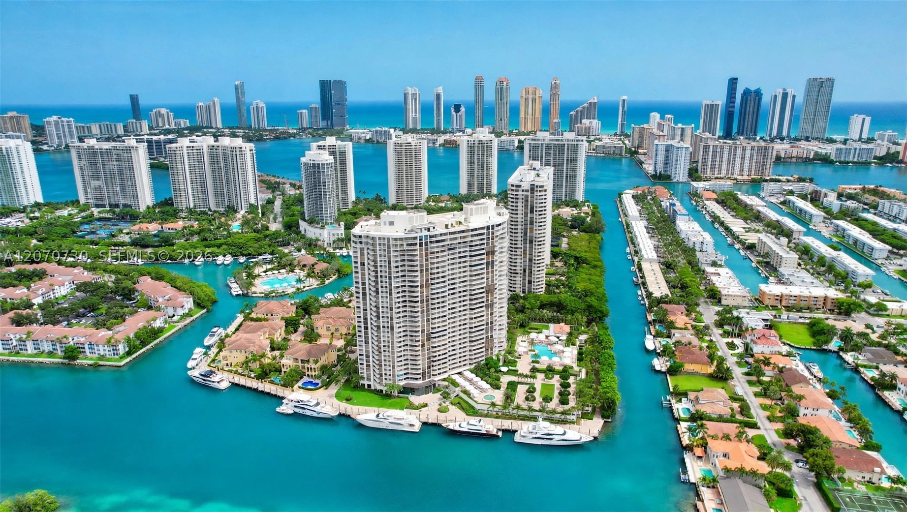 1000 W Island Blvd #1710, Aventura FL 33160