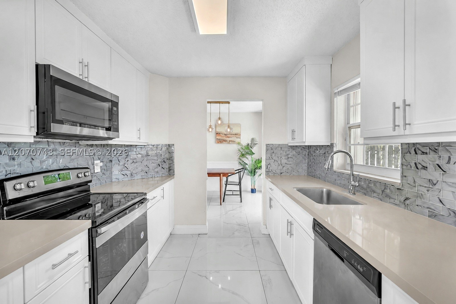 223 SW 159th Way, Sunrise FL 33326