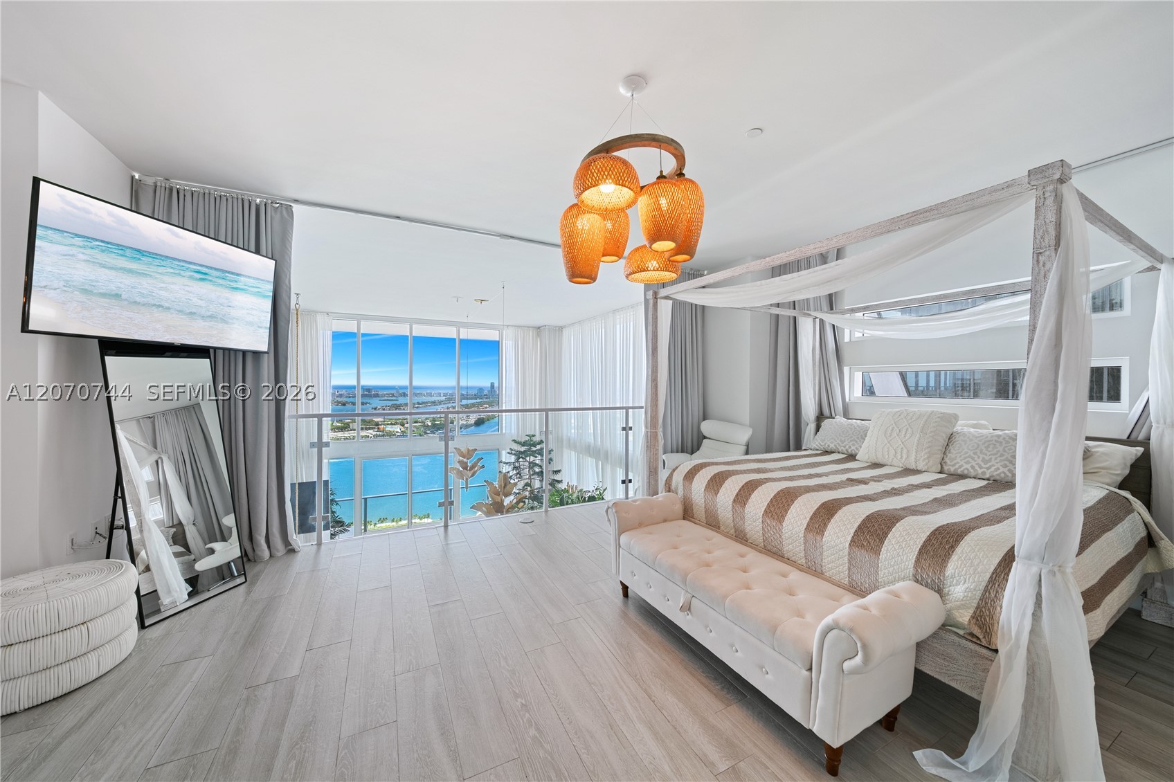 1040 Biscayne Blvd #4602, Miami FL 33132