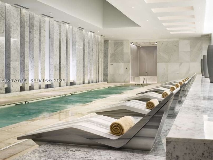4401 Collins Ave #1915/1917, Miami Beach FL 33140