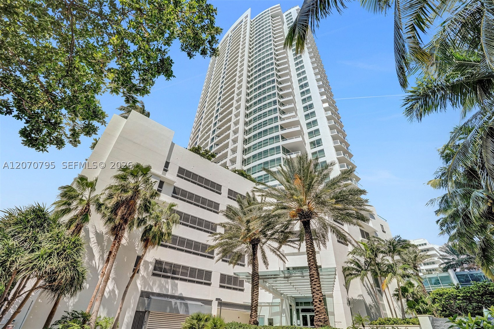 4401 Collins Ave #1915/1917, Miami Beach FL 33140