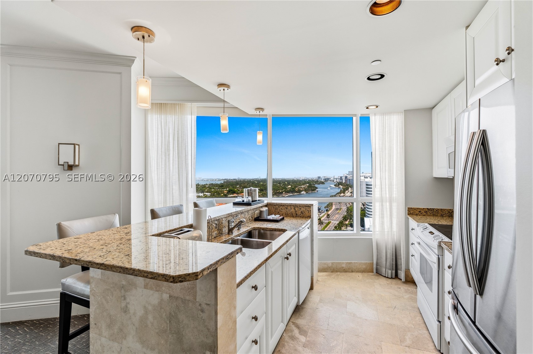 4401 Collins Ave #1915/1917, Miami Beach FL 33140