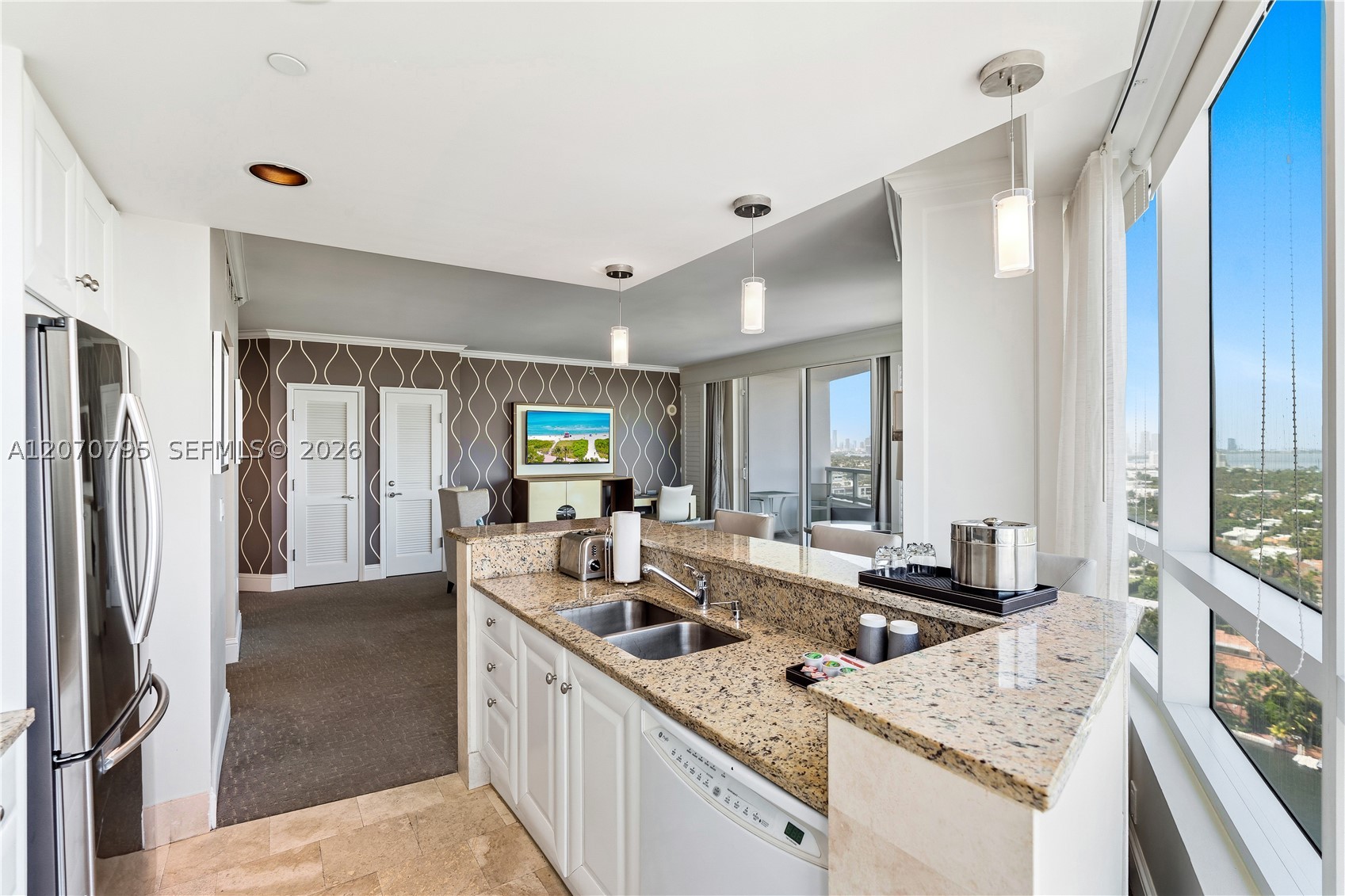 4401 Collins Ave #1915/1917, Miami Beach FL 33140