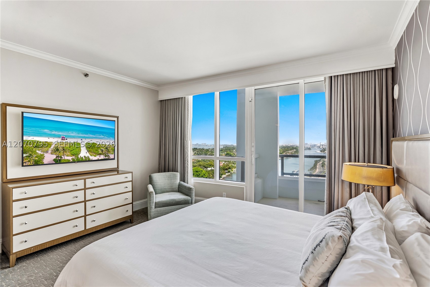 4401 Collins Ave #1915/1917, Miami Beach FL 33140