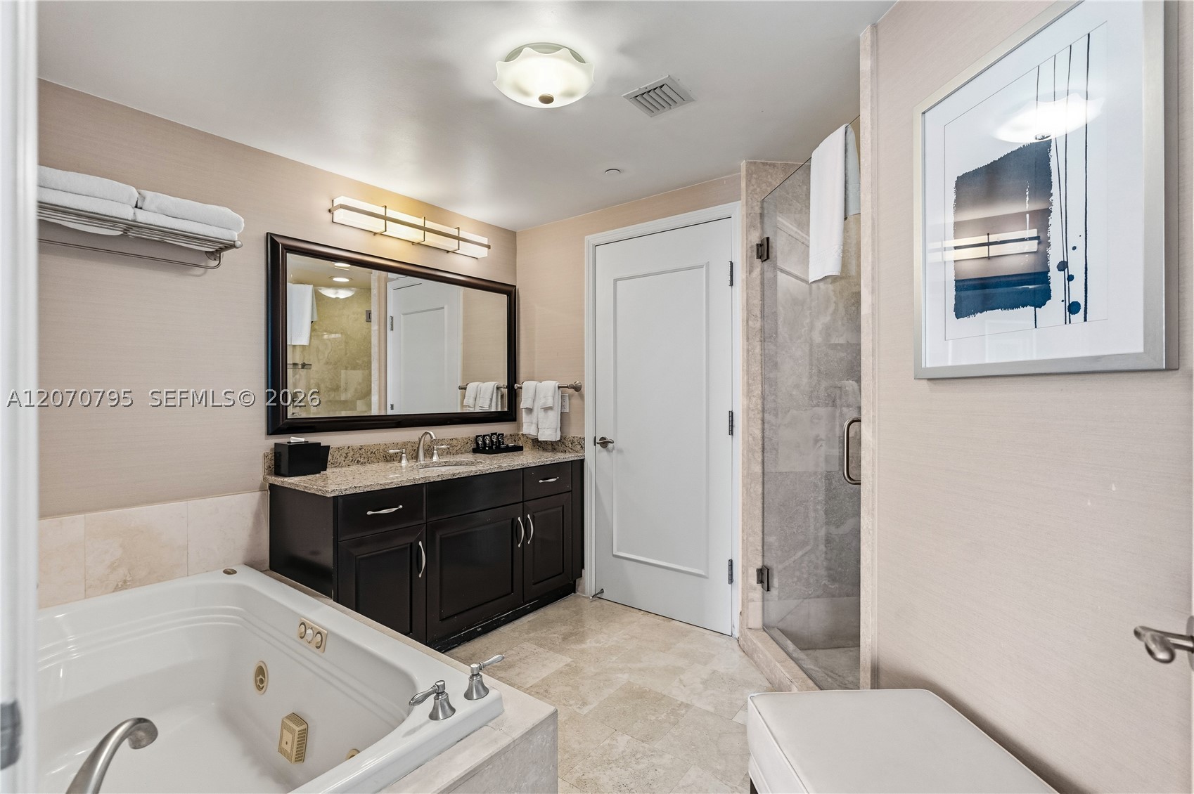 4401 Collins Ave #1915/1917, Miami Beach FL 33140