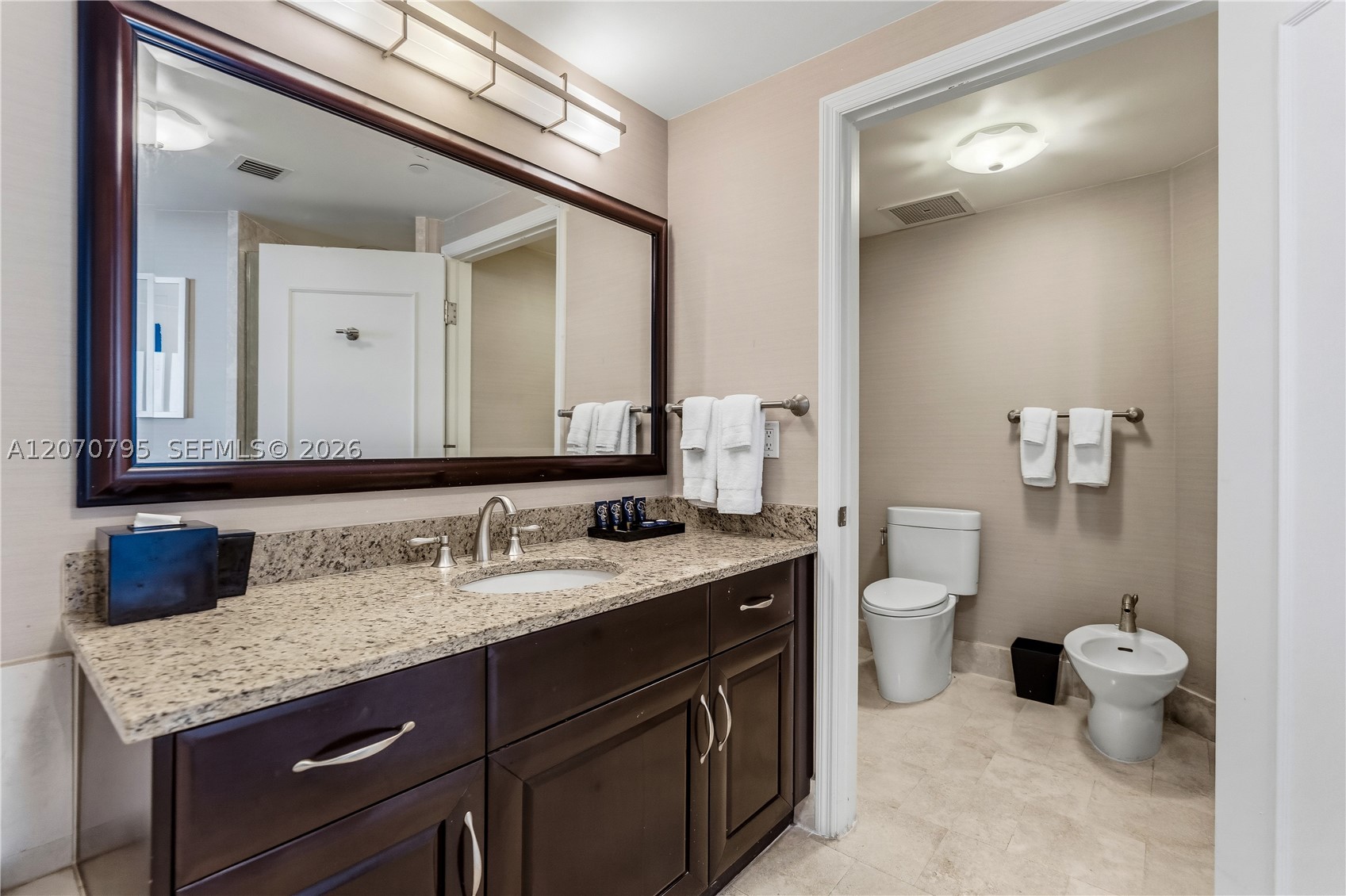 4401 Collins Ave #1915/1917, Miami Beach FL 33140