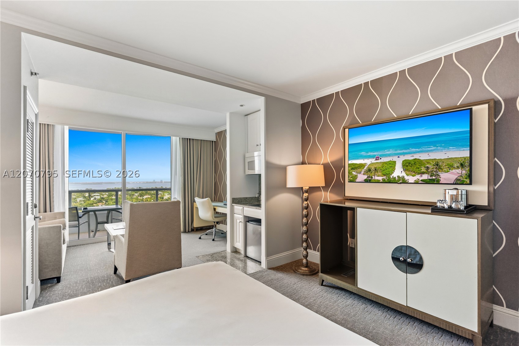 4401 Collins Ave #1915/1917, Miami Beach FL 33140