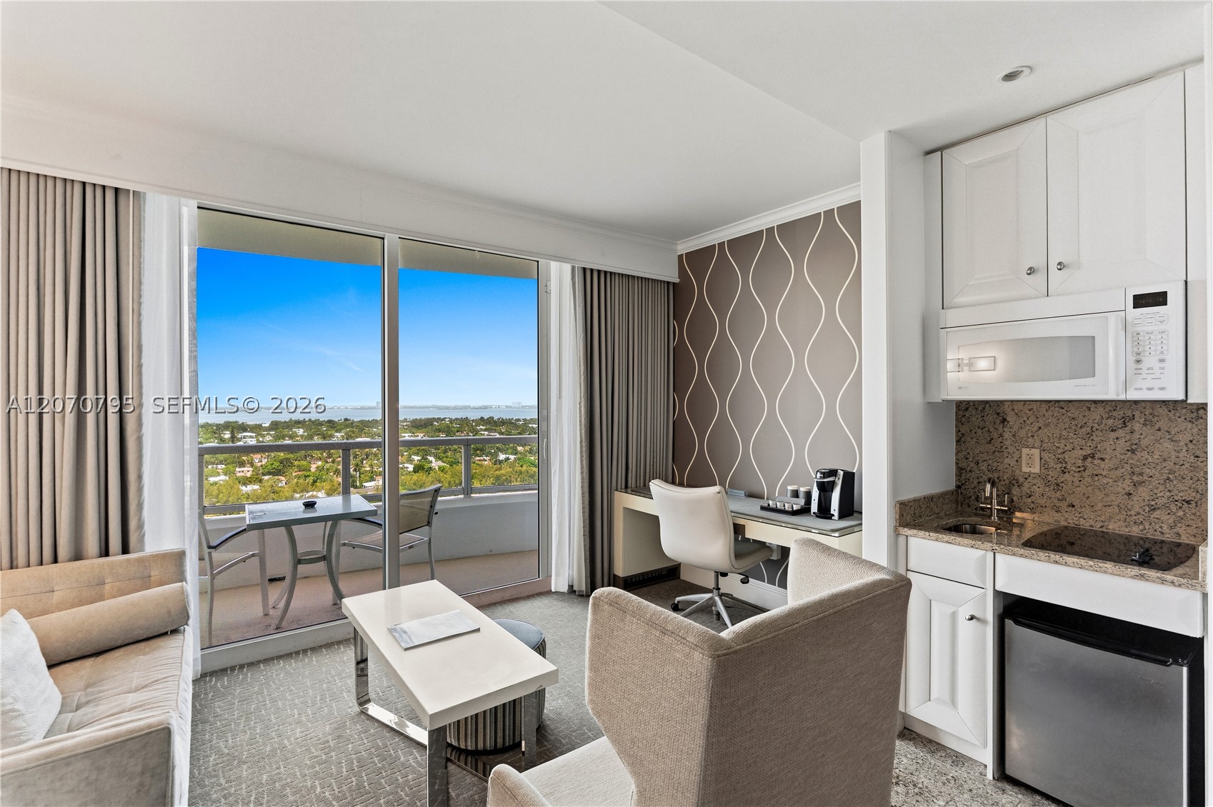 4401 Collins Ave #1915/1917, Miami Beach FL 33140