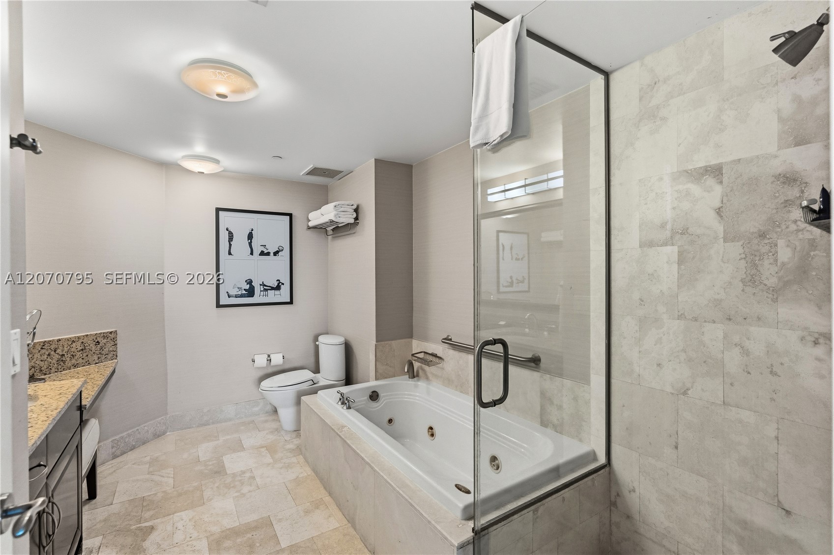 4401 Collins Ave #1915/1917, Miami Beach FL 33140