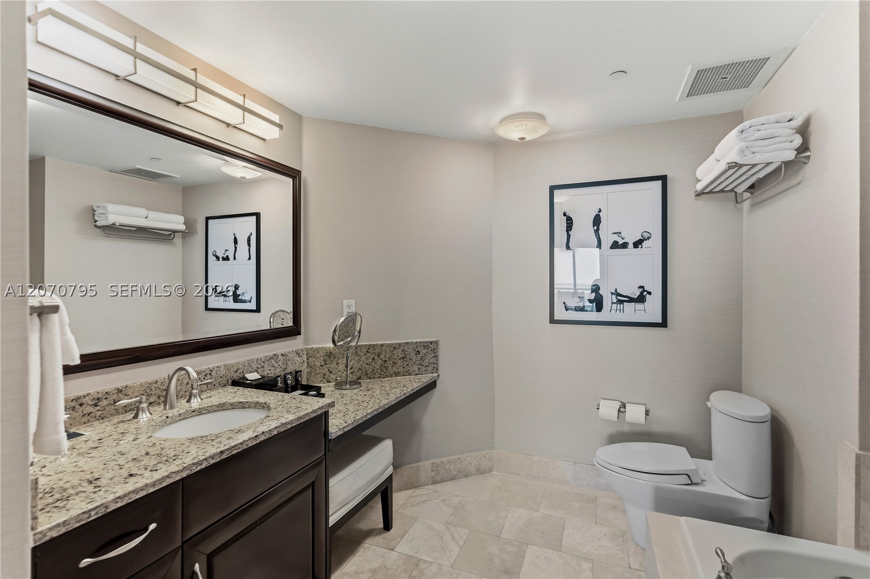 4401 Collins Ave #1915/1917, Miami Beach FL 33140