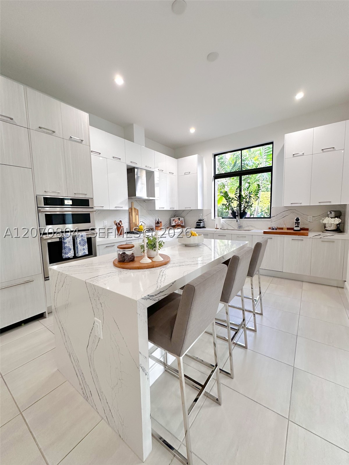 8286 NW 51st Ter, Doral FL 33166