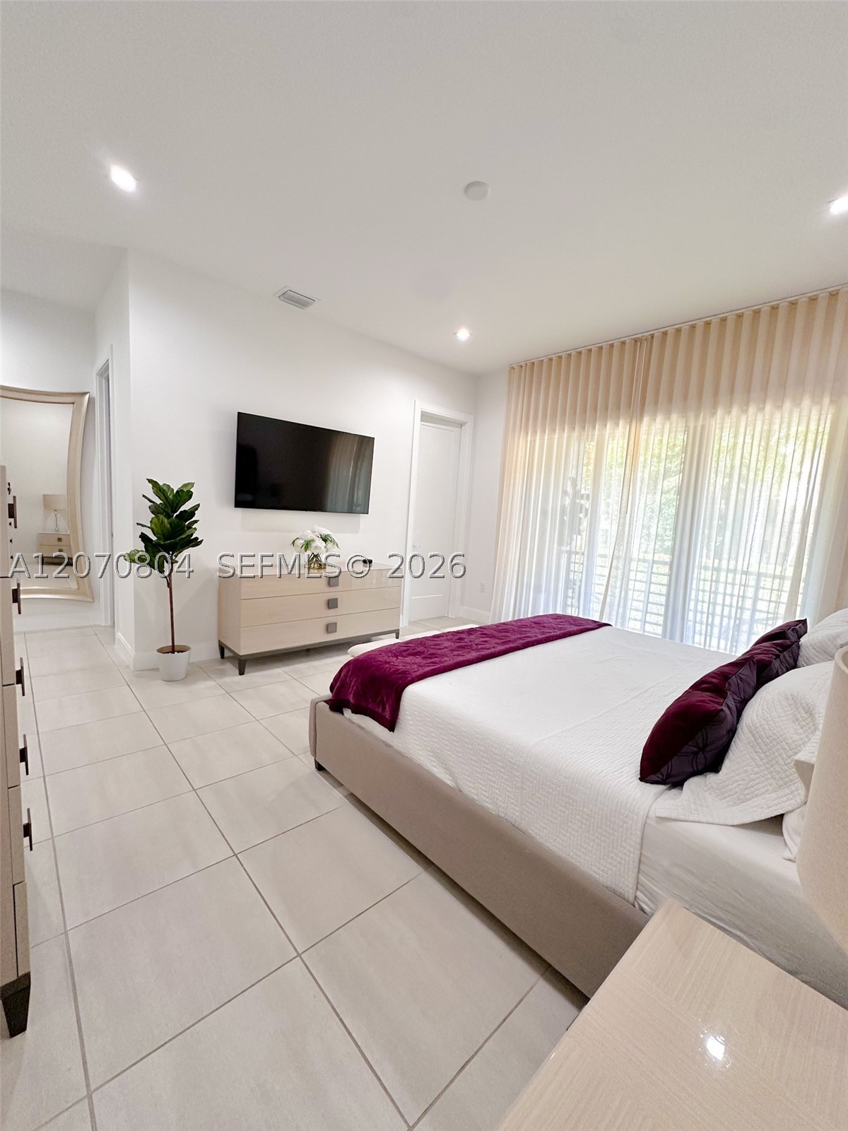 8286 NW 51st Ter, Doral FL 33166