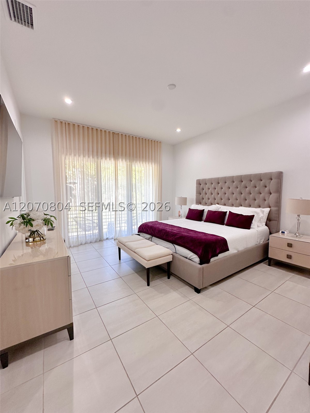 8286 NW 51st Ter, Doral FL 33166