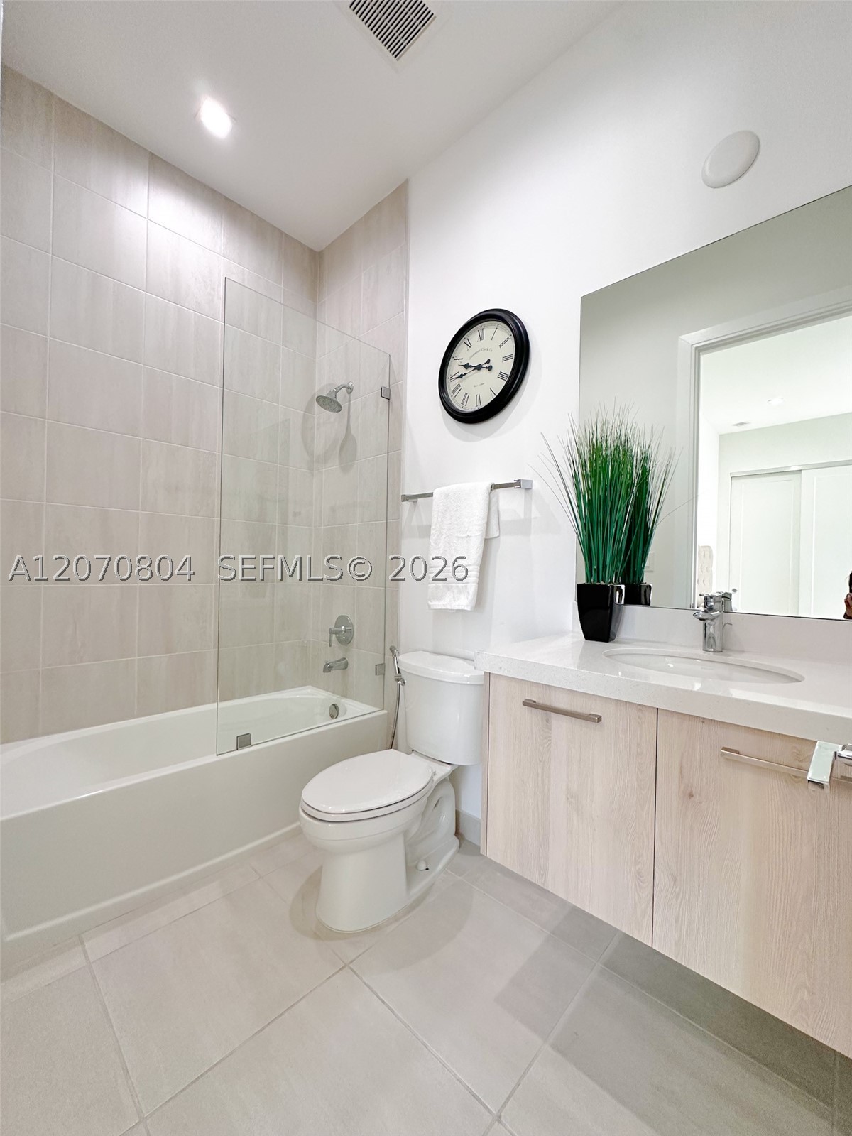 8286 NW 51st Ter, Doral FL 33166