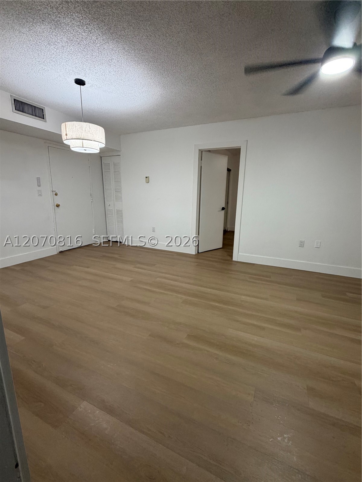 4713 NW 7th St #409-1, Miami FL 33126