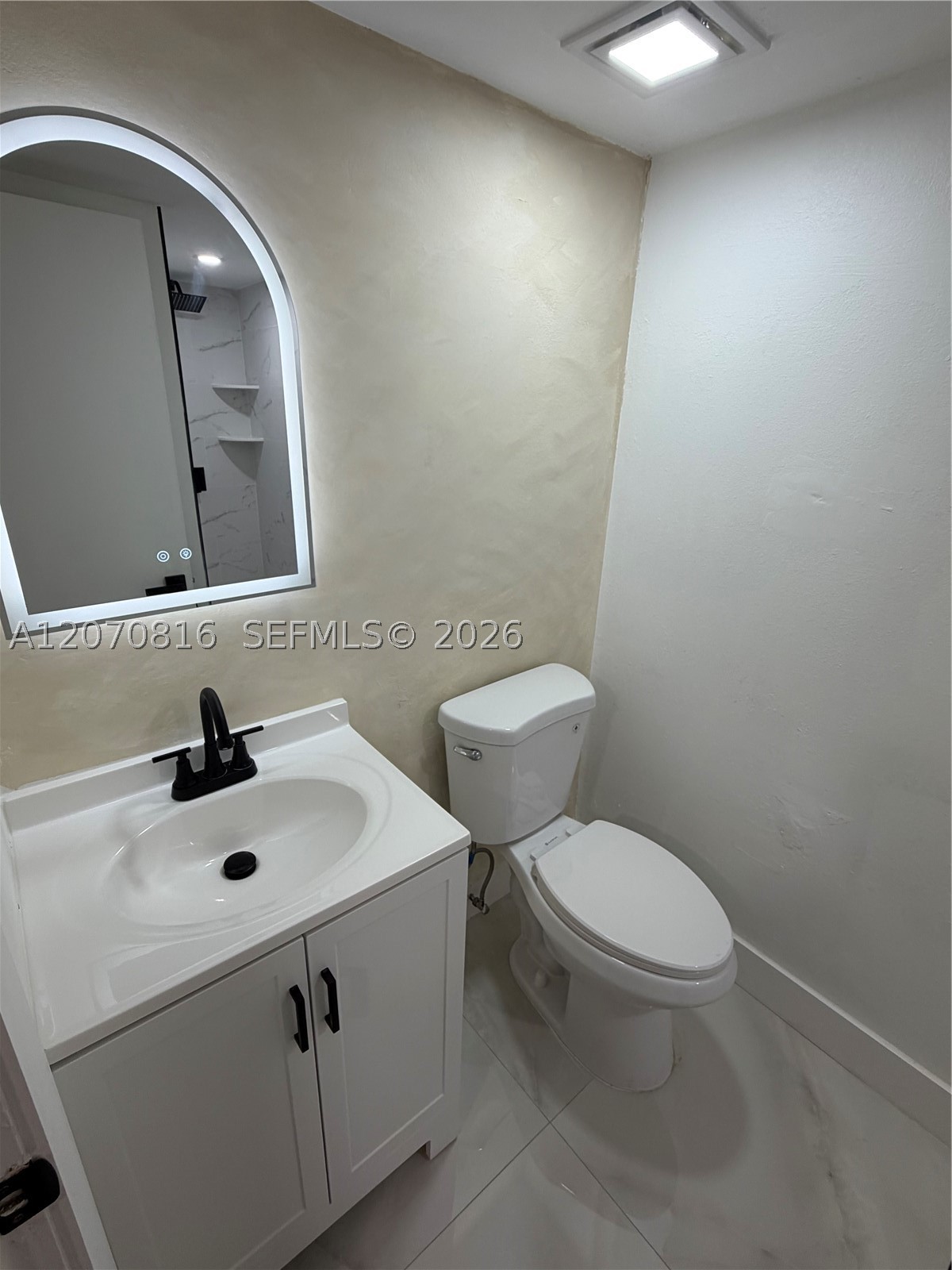 4713 NW 7th St #409-1, Miami FL 33126