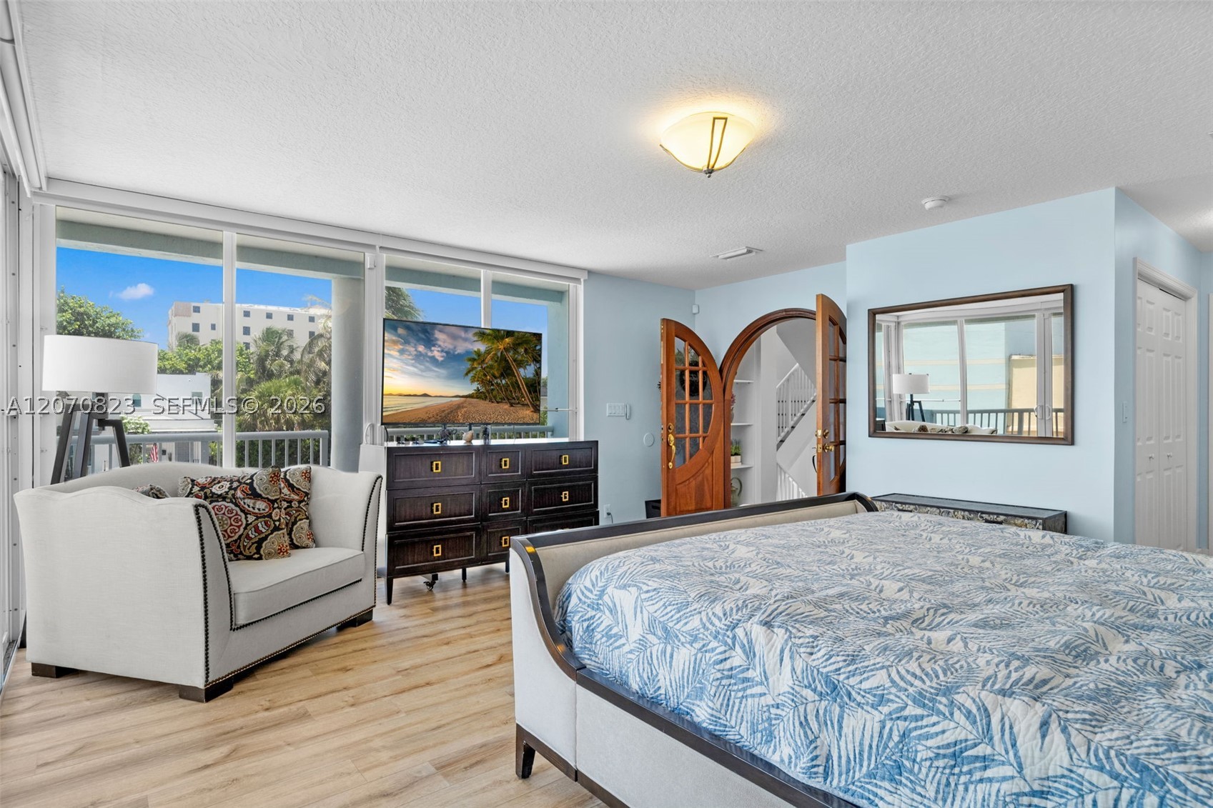 311 N N Surf Rd, Hollywood FL 33019