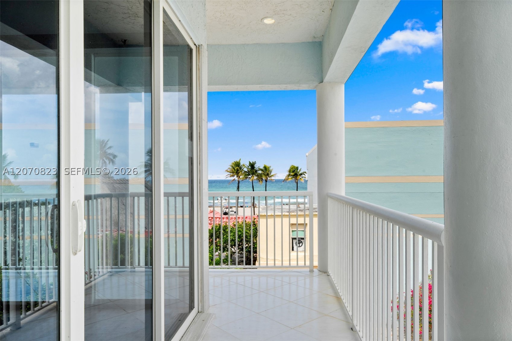311 N N Surf Rd, Hollywood FL 33019