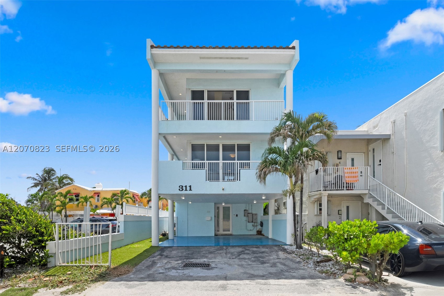311 N N Surf Rd, Hollywood FL 33019