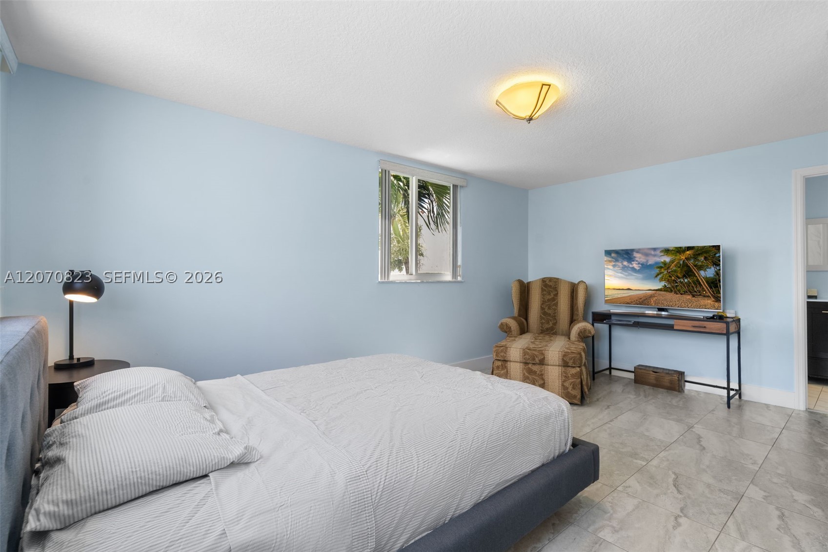311 N N Surf Rd, Hollywood FL 33019