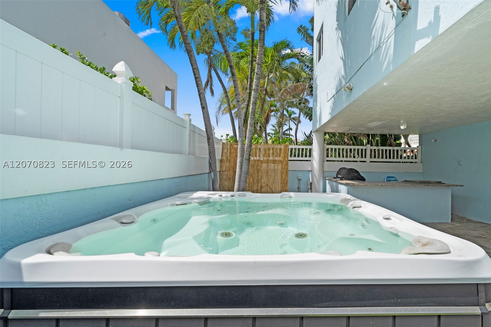 311 N N Surf Rd, Hollywood FL 33019